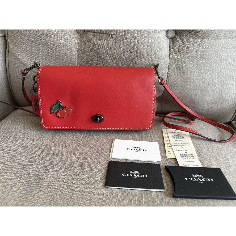 COACH 1941 Dinky 20215 Turnlock Crossbody Red Glovetanned Leather Bag Cherry